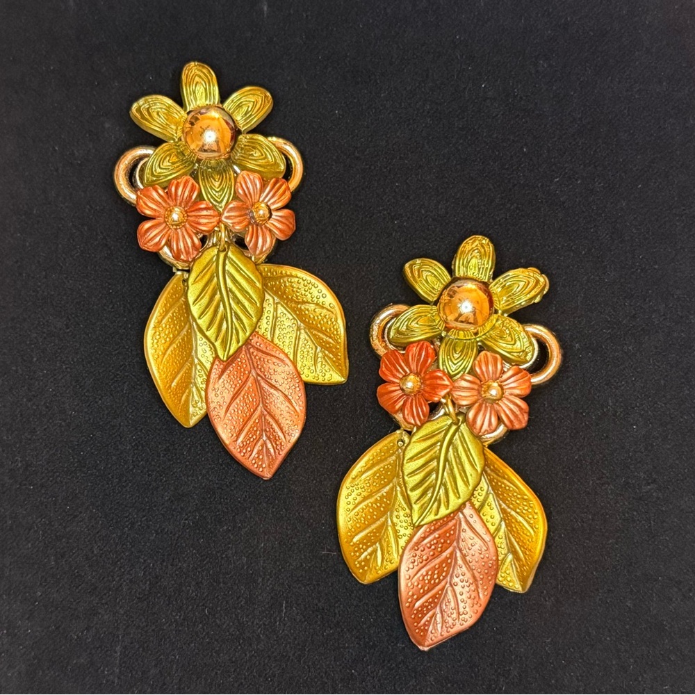 VTG Floral Leaf Drop Earrings - Picture 2 of 8